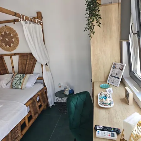 Beach Bungalows Costinesti Konukevi 4*